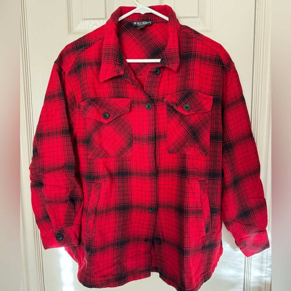Red plaid shacket size XL but fits Large size